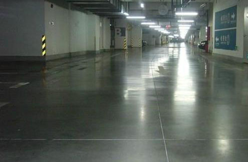 混凝土固化劑地坪的優(yōu)勢(shì)有哪些？